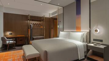 Chic Premium Room | Hypo-allergenic bedding available, minibar, in-room safe, desk