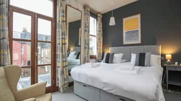 3 bedrooms, iron/ironing board, free WiFi, bed sheets