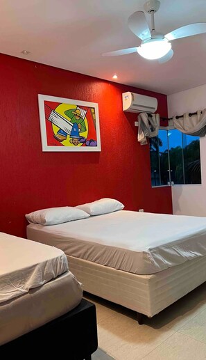 5 Schlafzimmer, Schreibtisch, Bügeleisen/Bügelbrett, kostenloses WLAN