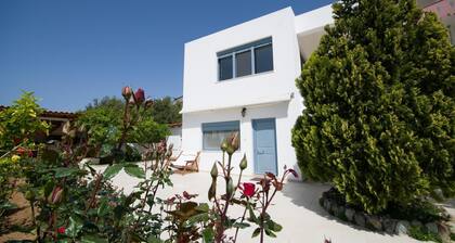 Family Holidays House Koutsouras by GHH