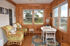 Interior - Island Generations - Water Access, Boat Docking (Chincoteague)