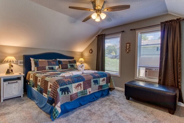 2 bedrooms, desk, free WiFi, bed sheets
