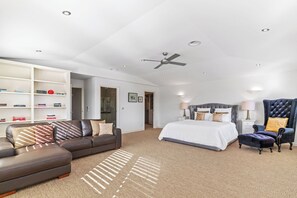 7 chambres, fer et planche à repasser, Wi-Fi gratuit, draps fournis