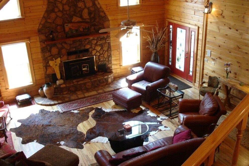 Large Cabin in the Kiamichi Wilderness