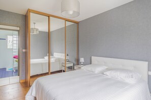 3 sovrum, strykjärn/strykbräda, gratis wi-fi och sängkläder