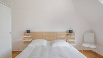 3 quartos, ferros/tábuas de passar roupa, Wi-Fi de cortesia