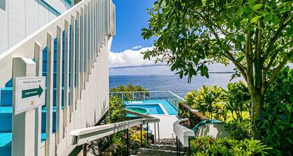 Oceanfront in Hilo Hale Kai Suites Bamboo Room - King Bed, Private Bathroom