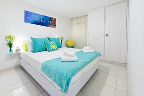 3 camere, una scrivania, ferro/asse da stiro, Wi-Fi gratuito