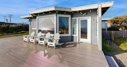 Dreamy Coastal Home W/ Breathtaking Ocean Views, Free WiFi & Deck - Dogs OK