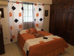 3 Schlafzimmer, Bügeleisen/Bügelbrett, kostenloses WLAN, Bettwäsche