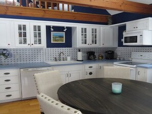 Microwave, stovetop, dishwasher, coffee/tea maker
