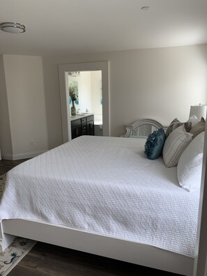 4 bedrooms, desk, iron/ironing board, travel cot - Beach home near Vandenberg AFB , golf, wine, Pismo, solving, Santa Barbara. (Guadalupe)
