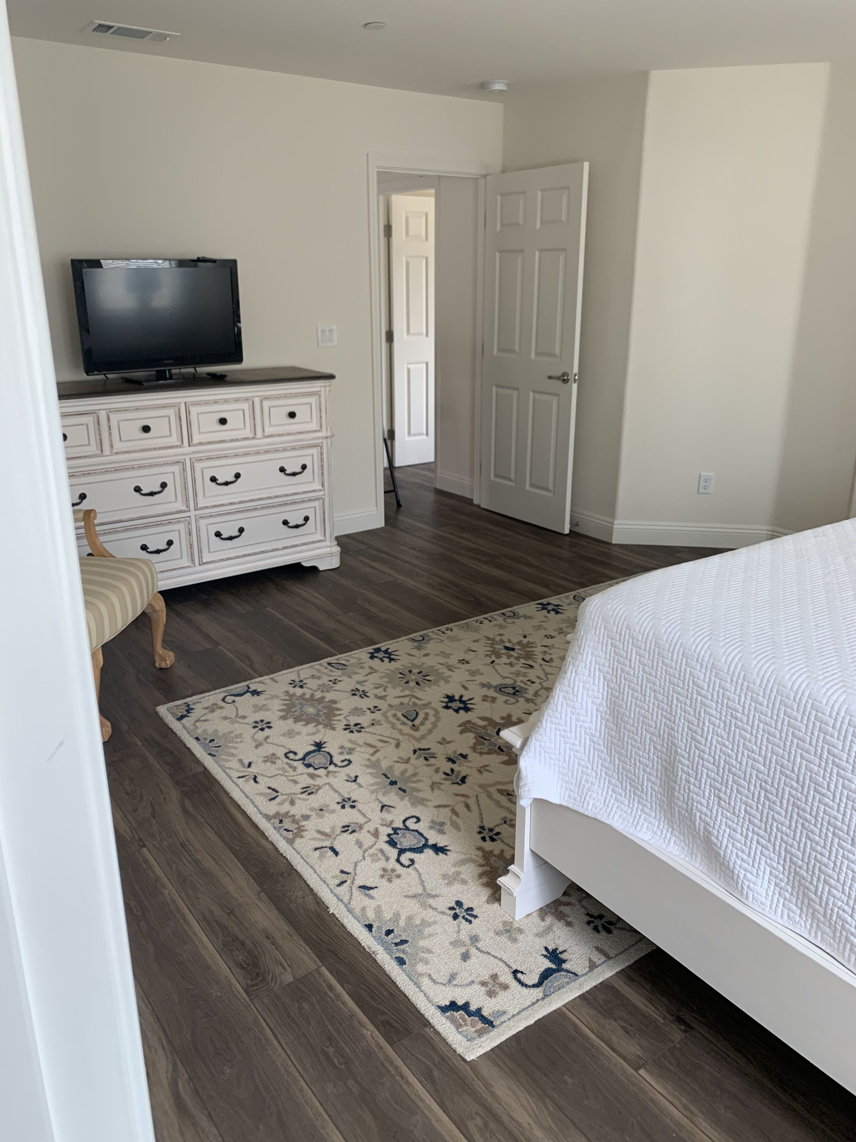 Close to the beach, wineries golfing and the mountains!