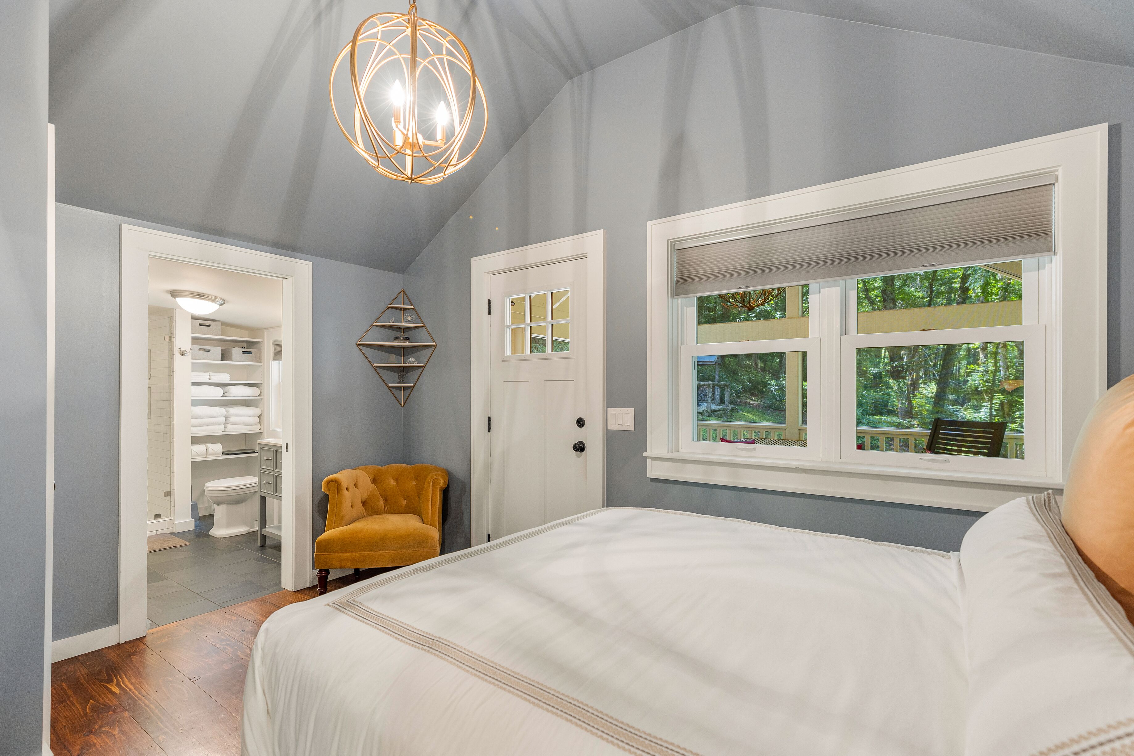 1 makuuhuone, työpöytä, silitysrauta/-lauta, ilmainen Wi-Fi