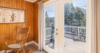 Al fresco dining with lake views, close to Yosemite, walk to lake, foosball