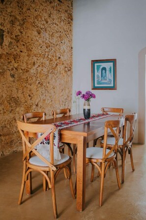 تناول الطعام