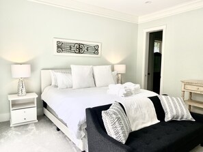 4 bedrooms, iron/ironing board, WiFi, bed sheets