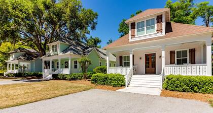 Beautiful Cottage on Hilton Head Island, Pink