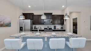 Coffee/tea maker, fridge, microwave, oven - No Rear Neighbors • Private Pool • Foosball • Lazy River • Near Disney (Davenport)