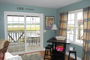 Interior - Lighthouse Lookout - Waterfont, Boat Docking (Chincoteague)
