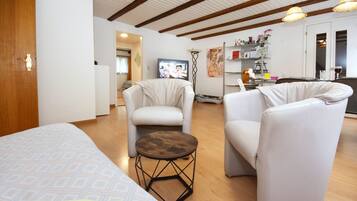 2 bedrooms