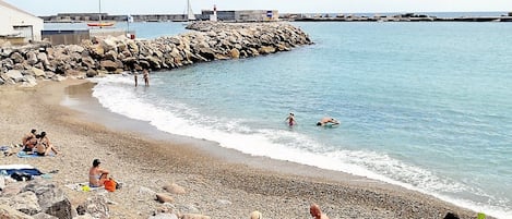 Vlak bij het strand