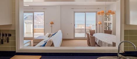 4 makuuhuonetta, internet