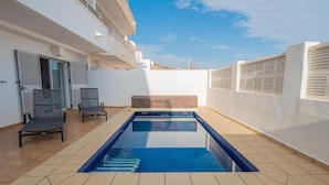 Pool - HAYMAN II          . (Ventorros de San José)