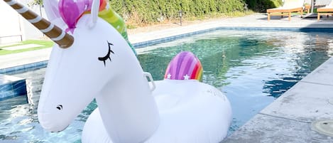 屋外プール、温水プール