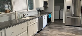 PRIVATE HOME IN 55+ GATED GOLF COURSE COMMUNITY - Golf Cart Included with rental