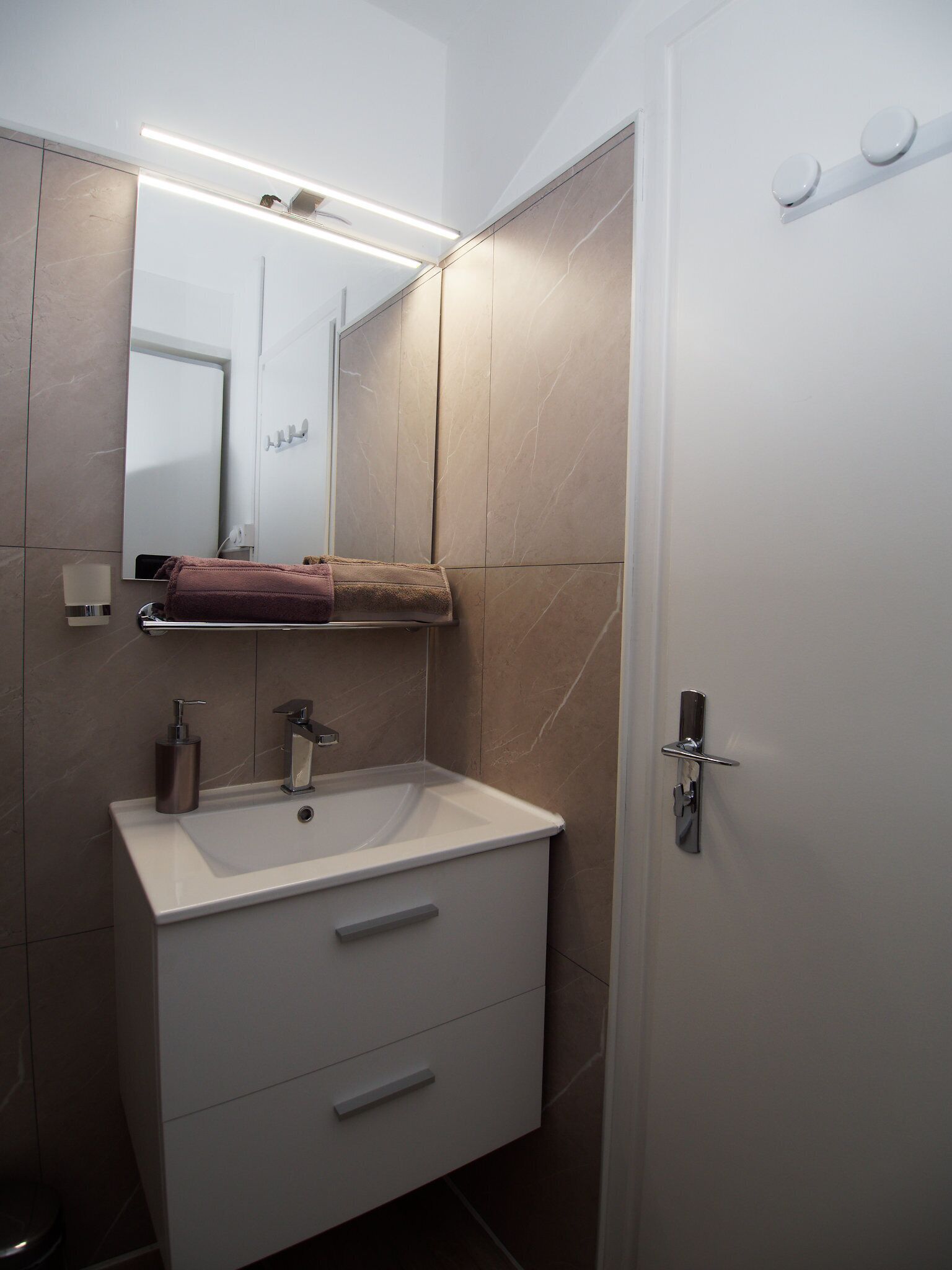 Quiet 3 *** studio, 28 m², in the heart of Aix with balcony