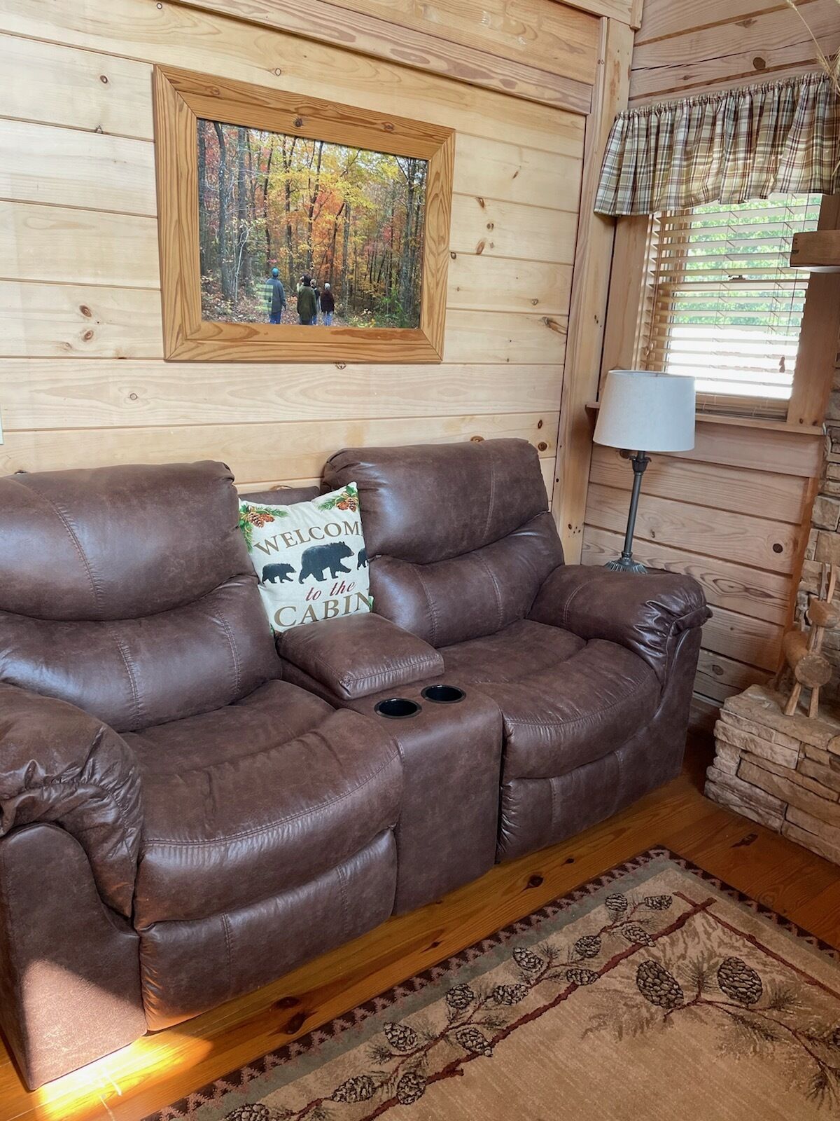 FALL DATES AVAILABLE-HOT TUB-2B/2B-2 MILES TO FALL CREEK FALLS STATE PARK!  