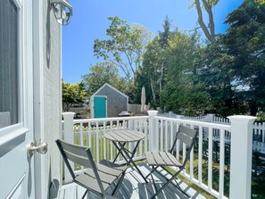 Outdoor dining - Popponesset-Beach Cottage, 2 bedrooms, 1.5 baths, Sleeps 4, outdoor shower (Mashpee)