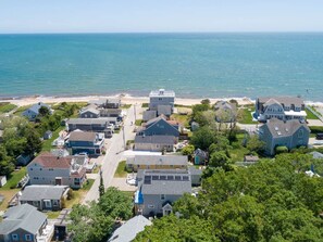 Exterior - Popponesset-Beach Cottage, 2 bedrooms, 1.5 baths, Sleeps 4, outdoor shower (Mashpee)