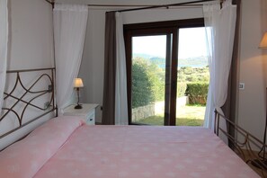 4 camere, Wi-Fi gratuito, lenzuola