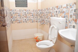 Shower, rainfall showerhead