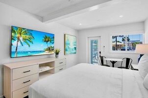 King Island Room | Minibar, individually decorated, individually furnished