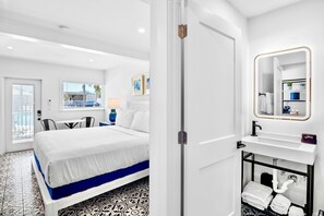 King Island Room - Pelican Post at Anna Maria Island Inn (Bradenton Beach)