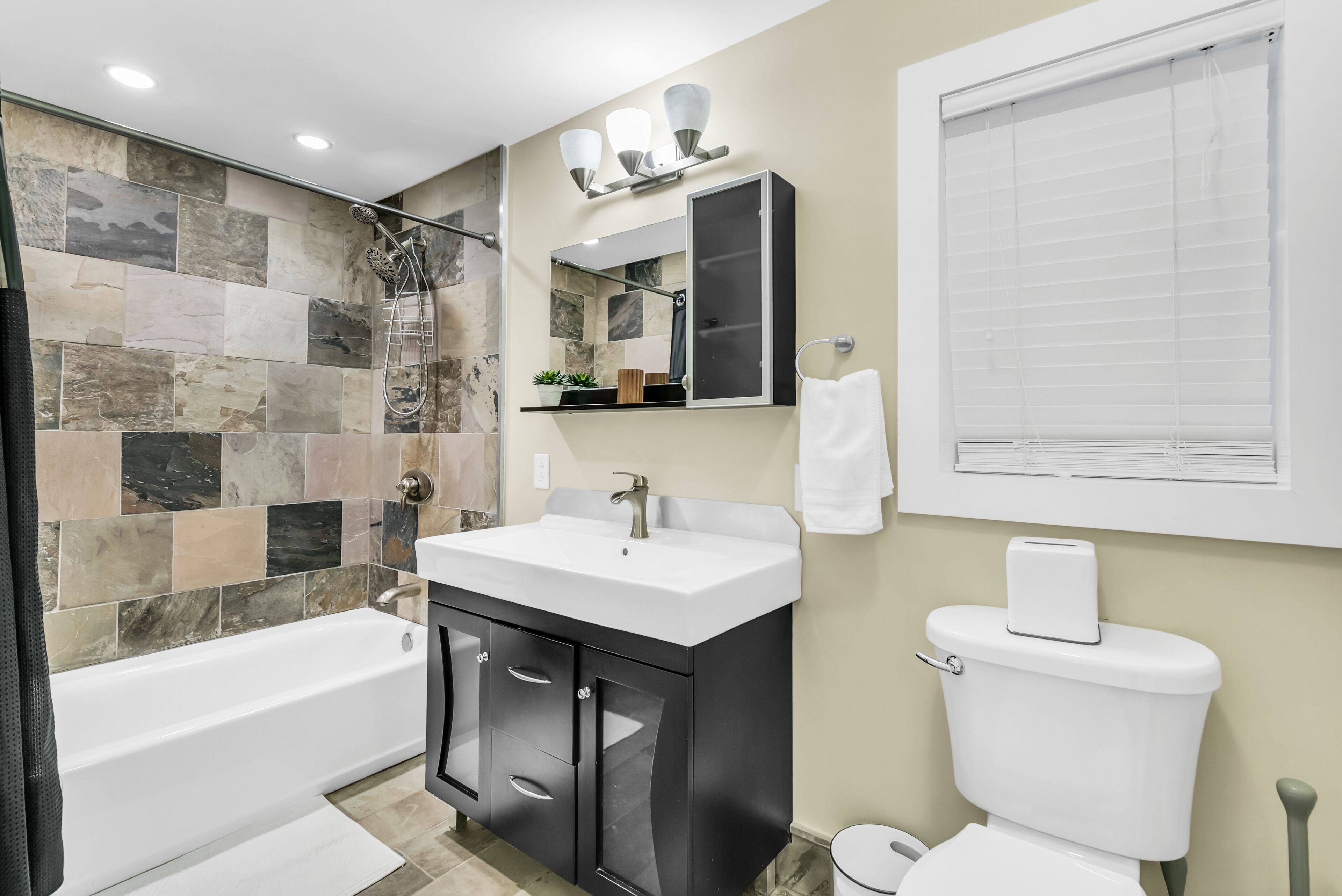 Beach View Luxury Rental Seconds From The Boardwalk/Beach 