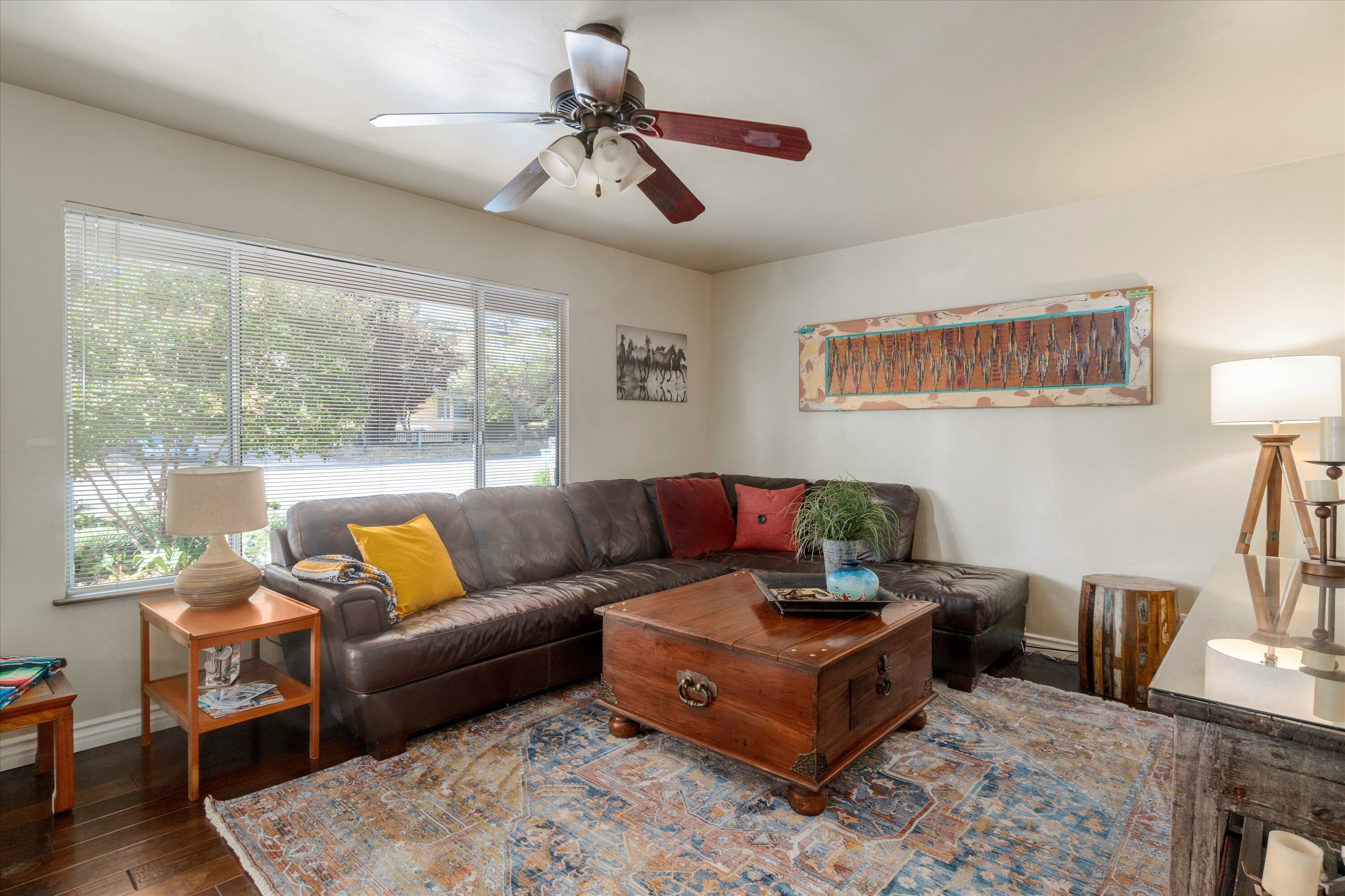 Colorful Artist's Bungalow Walk Downtown Paso