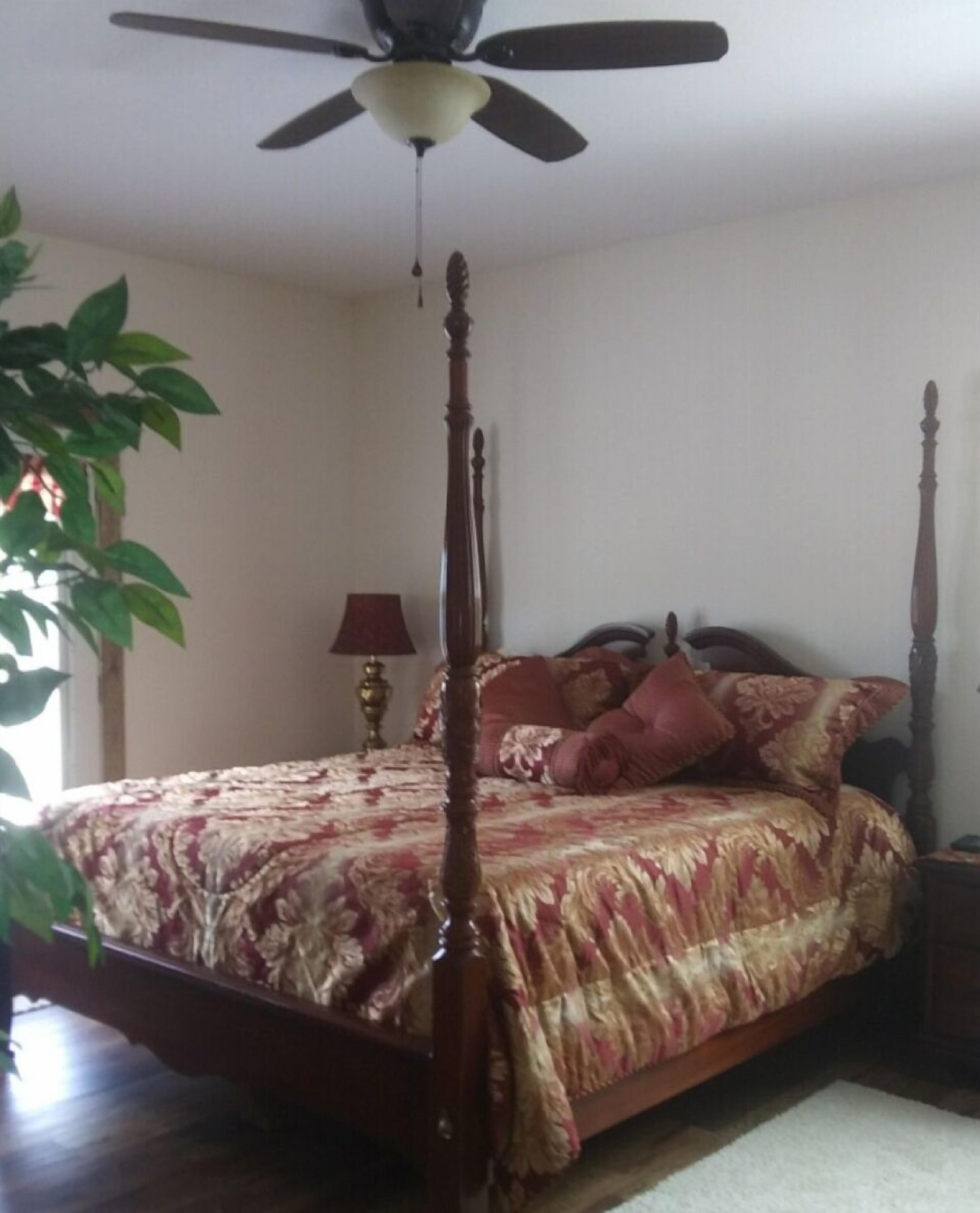 BEAUTIFUL Lakefront Home on NORRIS LAKE 