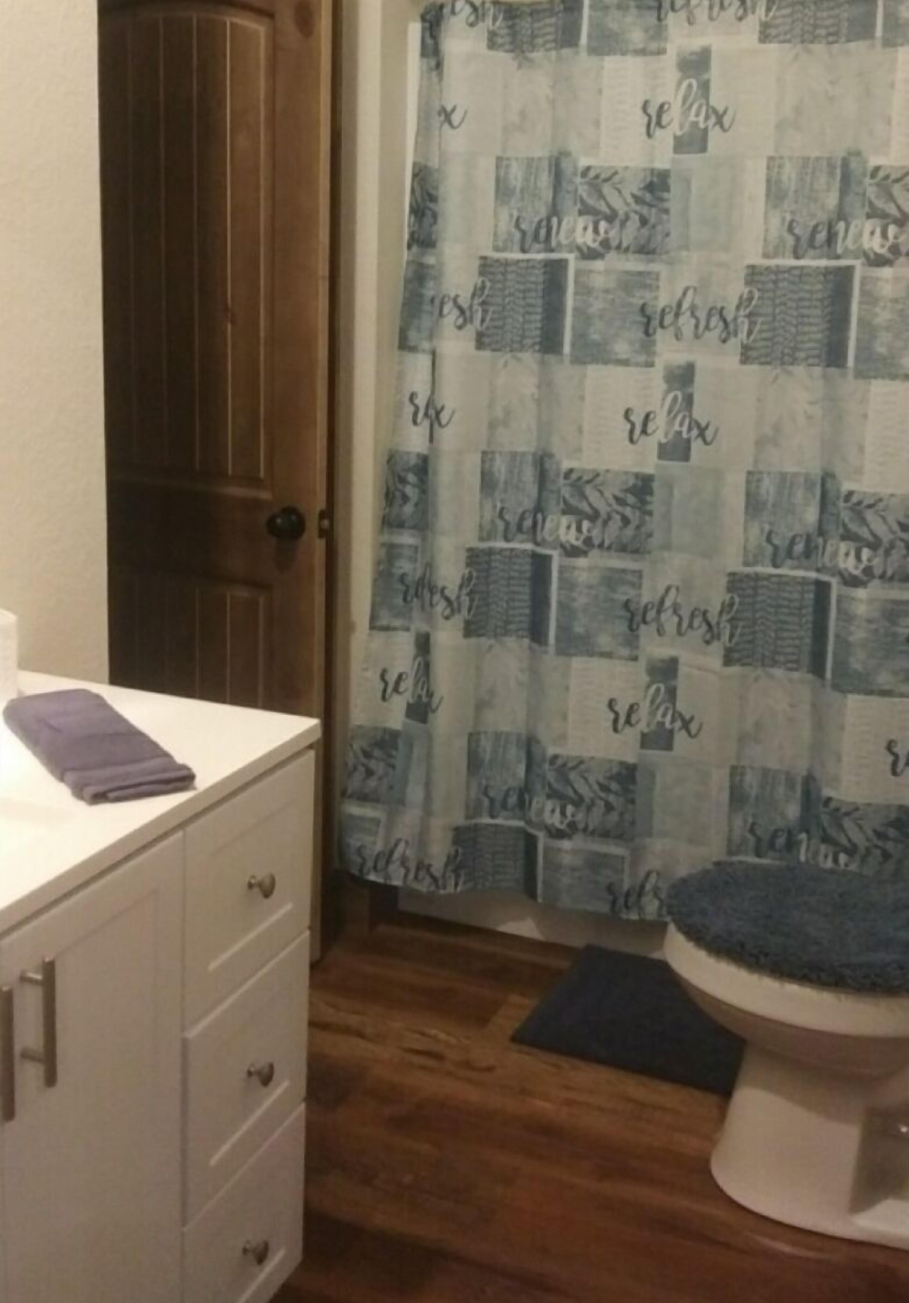 BEAUTIFUL Lakefront Home on NORRIS LAKE 