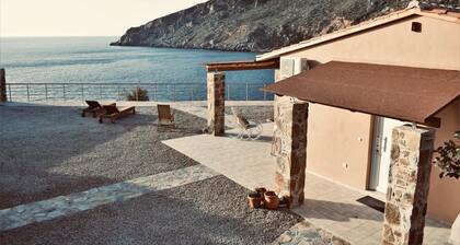 House with wonderful sea and mountain view