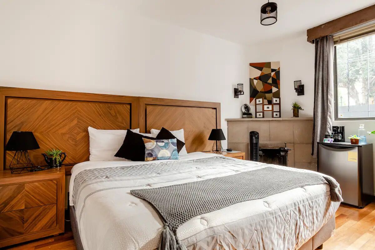 Work & Relax | Spacious & Private at a 5★ LocationNear 2 parks & City Center