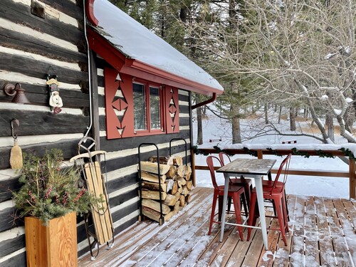 “Amazing”! “Relaxing and Peaceful” Cabin. "A Montana Treasure"!