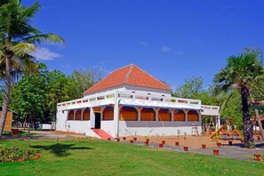 Front of property - Thappa Gardens Resort (Karaikudi)