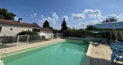 Dordogne, Périgord, Paradis, Maison LongÚre 200m2, 12 pers, piscine, étang privé