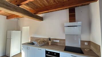 KylskÄp, mikrovÄgsugn, ugn och spishÀll