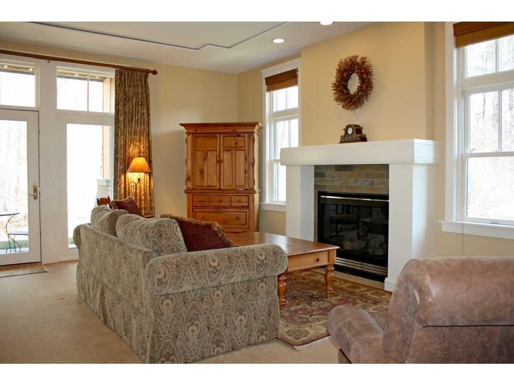 Beautiful Condominium at Castle Hill Resort, 10 Minutes from Okemo Ski Resort