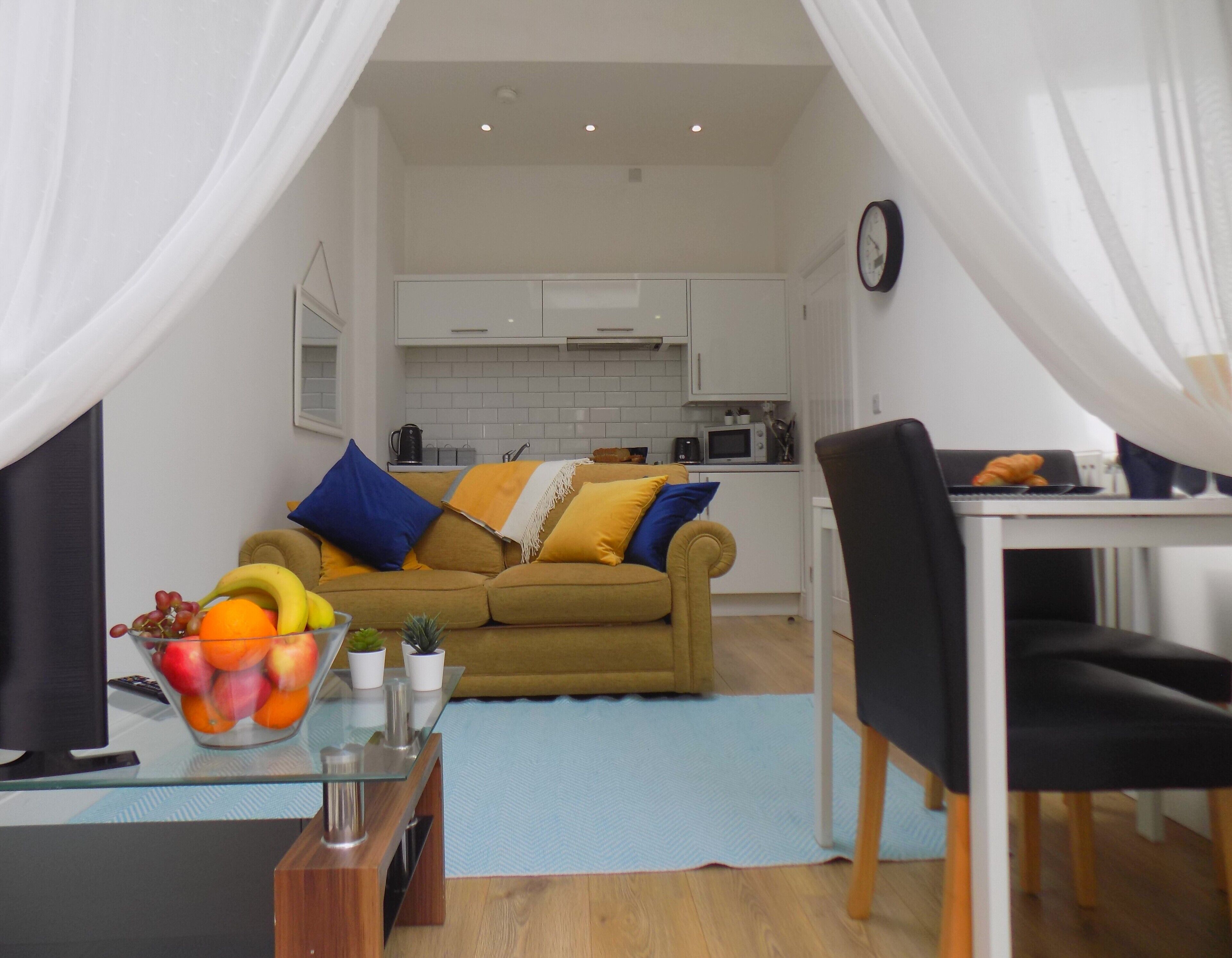 Villa Mimosa 2 - Your perfect Cardiff stay with Sotero Lettings & Management